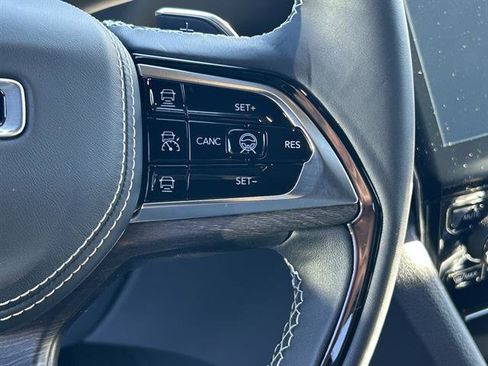 New 2025 Jeep Grand Cherokee Overland image 11