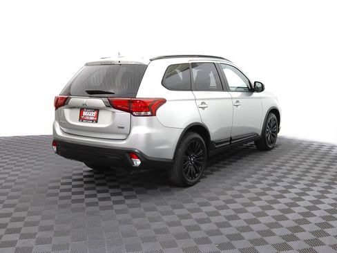 Used 2020 Mitsubishi Outlander LE AWD/4WD image 7