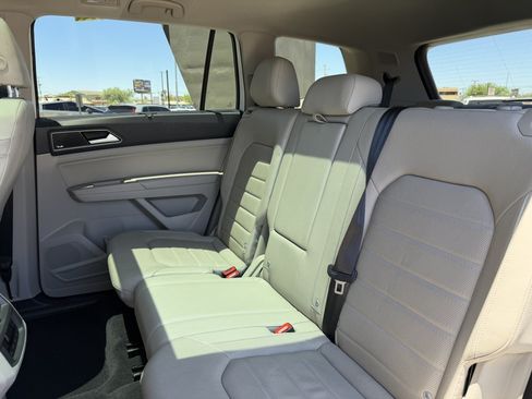 Used 2018 Volkswagen Atlas SEL Premium AWD/4WD image 34