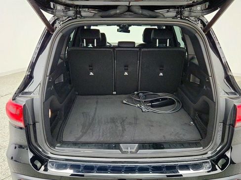 Used 2023 Mercedes-Benz EQB 300 4MATIC w/ Exclusive Package image 21
