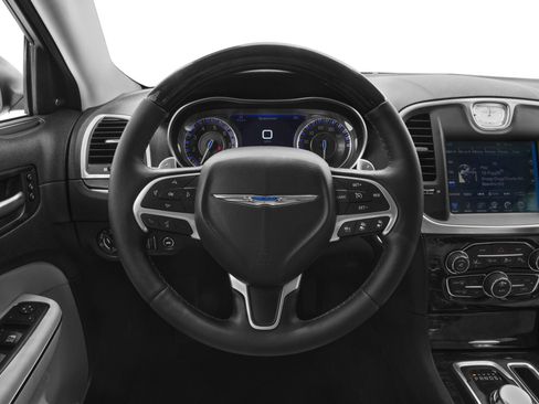Used 2016 Chrysler 300 C AWD/4WD image 4