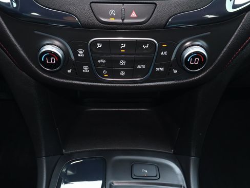 Used 2024 Chevrolet Equinox RS FWD image 22
