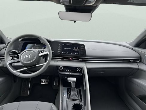 Used 2025 Hyundai Elantra Sport FWD image 19