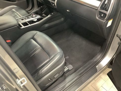 Certified 2023 Kia Sorento EX image 24