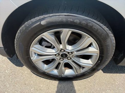 Used 2024 Ford Edge Titanium AWD/4WD image 10