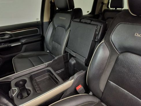 Used 2019 RAM 1500 Laramie AWD/4WD image 15