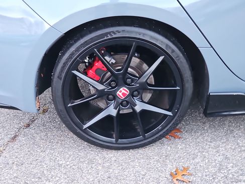 Certified 2024 Honda Civic Type R image 9