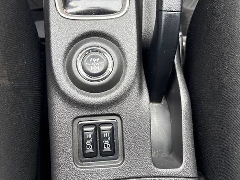 Used 2016 Mitsubishi Outlander SE AWD/4WD image 16