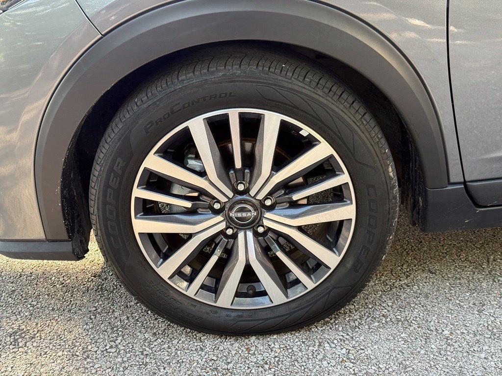 Used 2023 Nissan Kicks SV FWD image 42