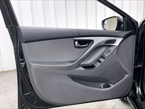 Used 2014 Hyundai Elantra SE FWD image 20