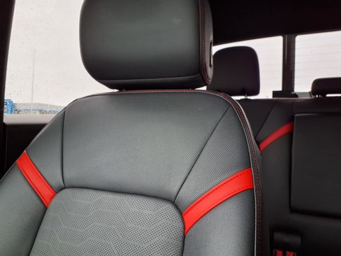 Used 2023 Chevrolet Colorado Z71 w/ Z71 Convenience Package 2 image 22