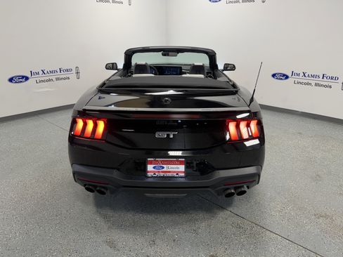 Used 2025 Ford Mustang GT Premium RWD image 32
