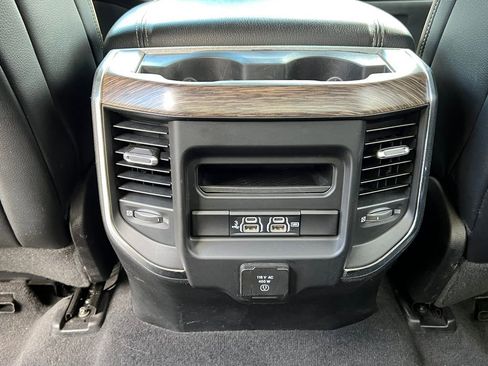 Used 2019 RAM 1500 Laramie AWD/4WD image 46