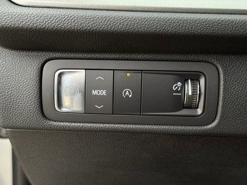 New 2025 Chevrolet Traverse LT w/ Enhanced Driving Package image 18