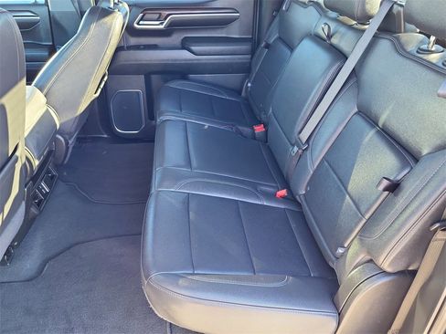 Certified 2024 GMC Sierra 1500 SLT image 8