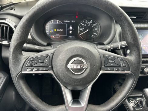Used 2023 Nissan Kicks SV FWD image 23