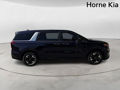 New 2026 Kia Carnival LXS