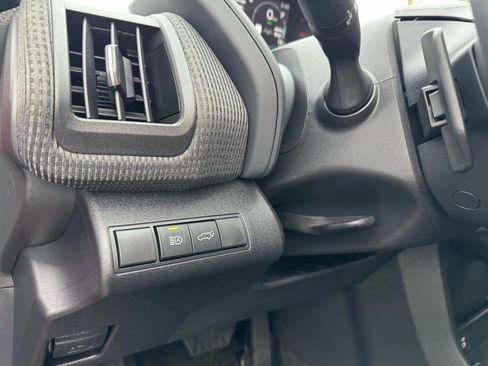 Used 2023 Subaru Solterra AWD image 32