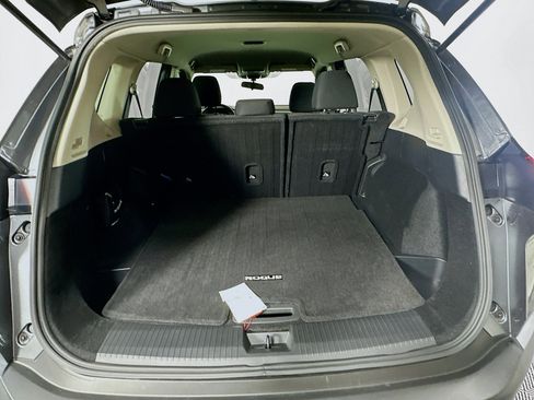 Used 2023 Nissan Rogue S FWD image 27