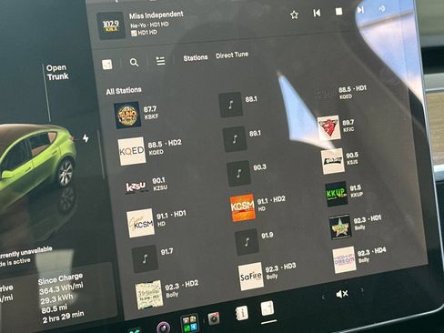 Used 2023 Tesla Model Y Long Range AWD/4WD image 18