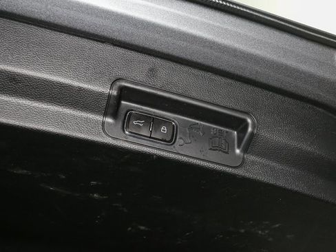 Used 2023 Ford Explorer XLT w/ Equipment Group 202A image 12