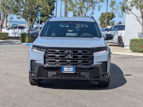 New 2026 Honda Pilot Sport image 2
