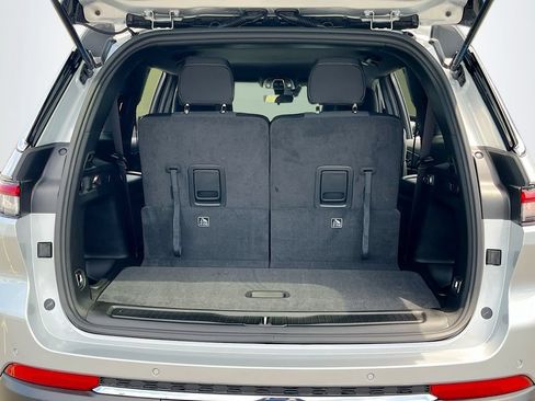 New 2026 Jeep Grand Cherokee L Laredo w/ Trailer Tow Package AWD/4WD image 24
