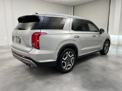 Used 2024 Hyundai Palisade Limited AWD/4WD image 9
