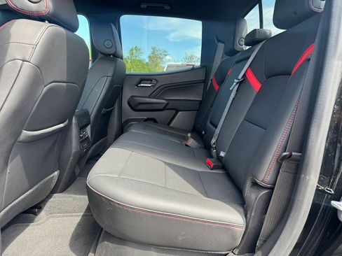 Used 2023 Chevrolet Colorado Z71 w/ Z71 Convenience Package 2 AWD/4WD image 11