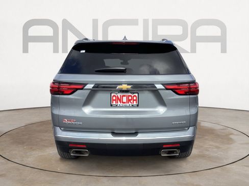 Used 2023 Chevrolet Traverse Premier image 11