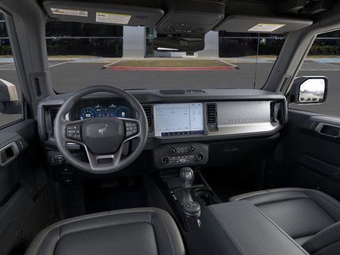 New 2026 Ford Bronco Outer Banks image 9