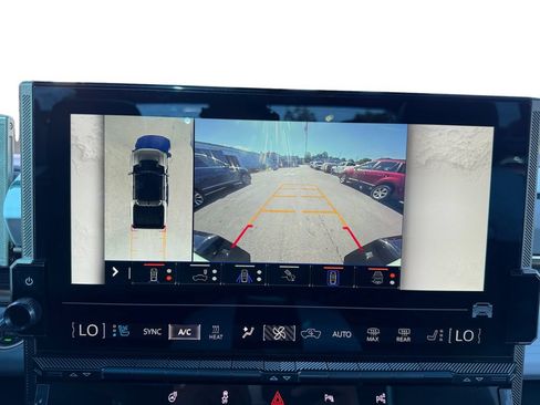 Used 2024 GMC Hummer EV 3X AWD/4WD image 15