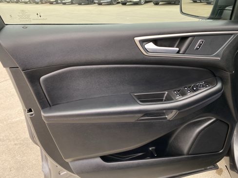 Used 2024 Ford Edge SEL w/ Convenience Package image 18