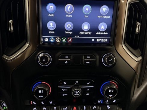 Certified 2019 Chevrolet Silverado 1500 High Country w/ Technology Package image 21