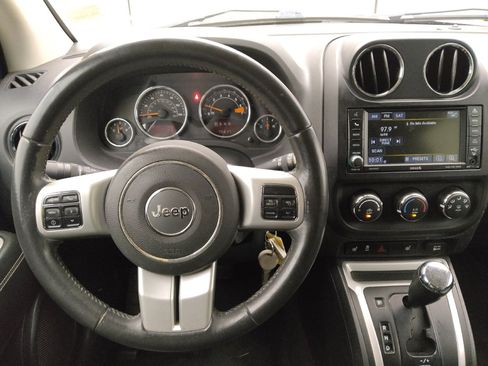 Used 2017 Jeep Compass High Altitude AWD/4WD image 22