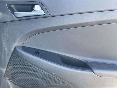 Used 2017 Hyundai Tucson Sport image 16