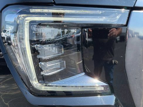 Certified 2024 GMC Yukon AT4 w/ Technology Package AWD/4WD image 11