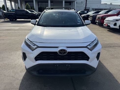 Used 2023 Toyota RAV4 XLE w/ Convenience Package FWD image 2