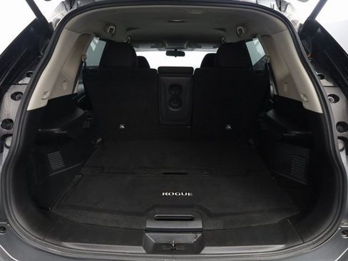 Used 2018 Nissan Rogue SV image 24