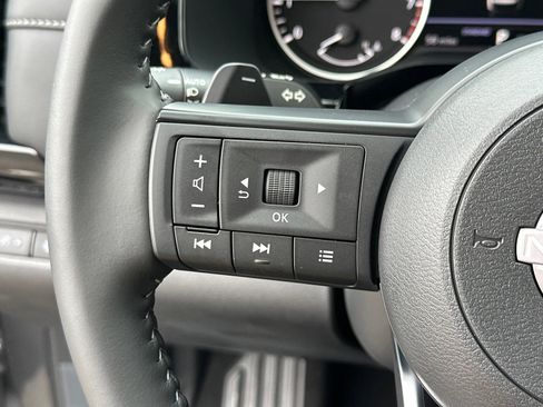 New 2025 Nissan Pathfinder SV w/ SV Premium Package image 28