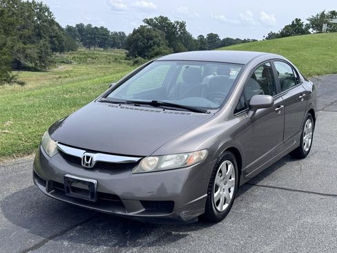 Used 2011 Honda Civic LX image 2