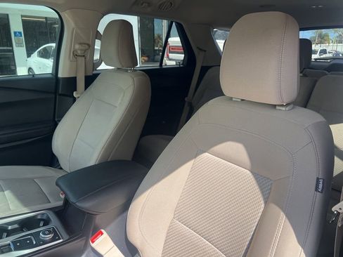 Used 2021 Ford Explorer 4WD image 10