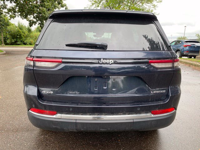 Used 2023 Jeep Grand Cherokee Limited AWD/4WD image 10