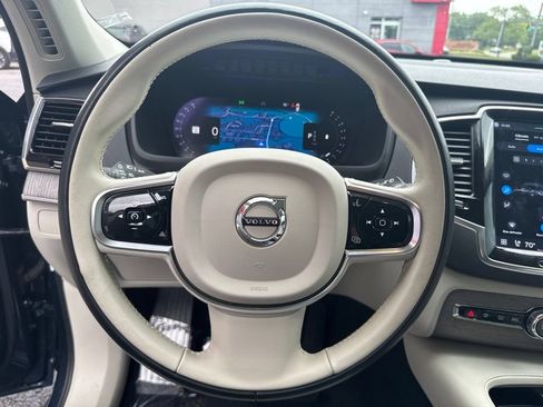 Used 2023 Volvo XC90 B6 Plus AWD/4WD image 35