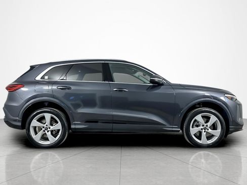 Used 2025 Audi Q5 Premium Plus w/ Premium Plus AWD/4WD image 6