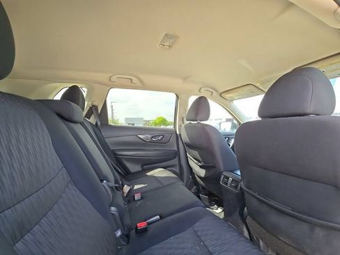 Used 2019 Nissan Rogue S w/ Special Edition Package FWD image 26