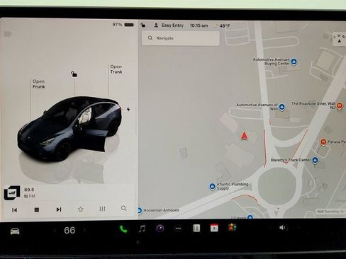 Used 2023 Tesla Model Y Performance image 22