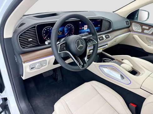 New 2026 Mercedes-Benz GLE 450 4MATIC Coupe image 9