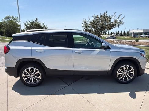 Used 2019 GMC Terrain SLT w/ Preferred Package AWD/4WD image 22
