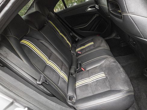 Used 2014 Mercedes-Benz CLA 250 4dr Sdn CLA 250 4MATIC w/ Edition 1 Package image 11